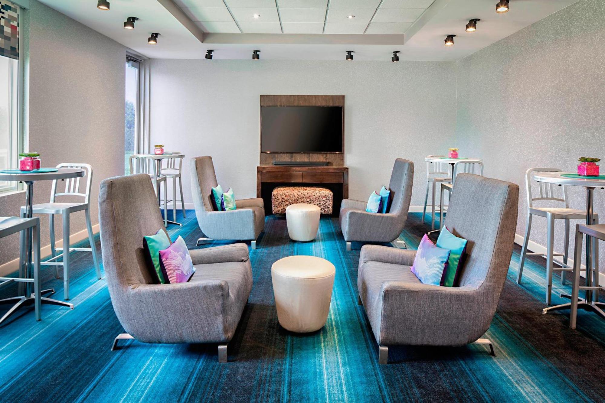 Aloft Hotel Las Colinas Irving Exterior foto